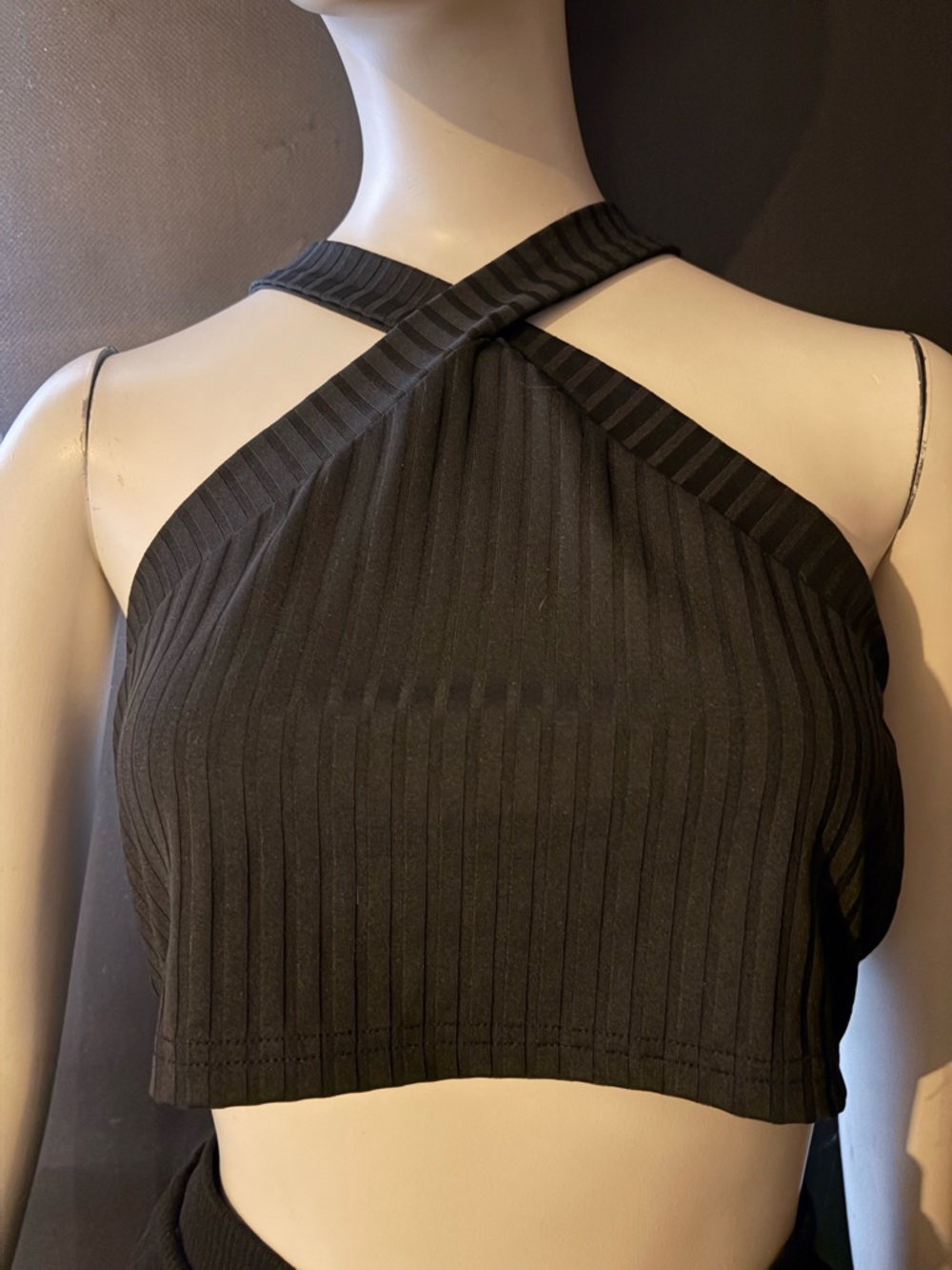 SHEIN Black Ribbed Cross-Strap Crop Top
